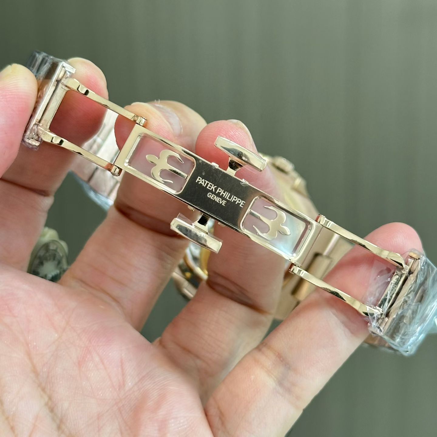 UMI  watch replica Patek Philippe 5712R-001腕表 百達翡麗 5712R-001 高仿手錶 (鹦鹉螺) /  