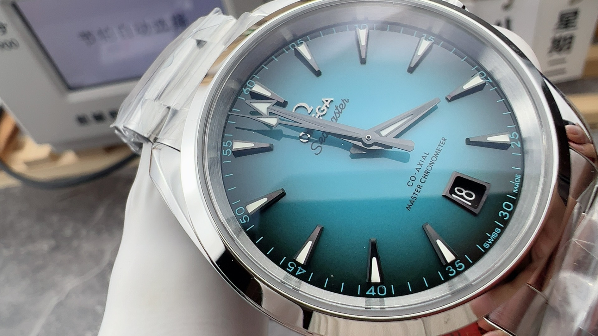 VS欧米茄海马150 38毫米 220.10.38.20.03.005腕表(绿松石) Omega Seamaster replica watch / 
