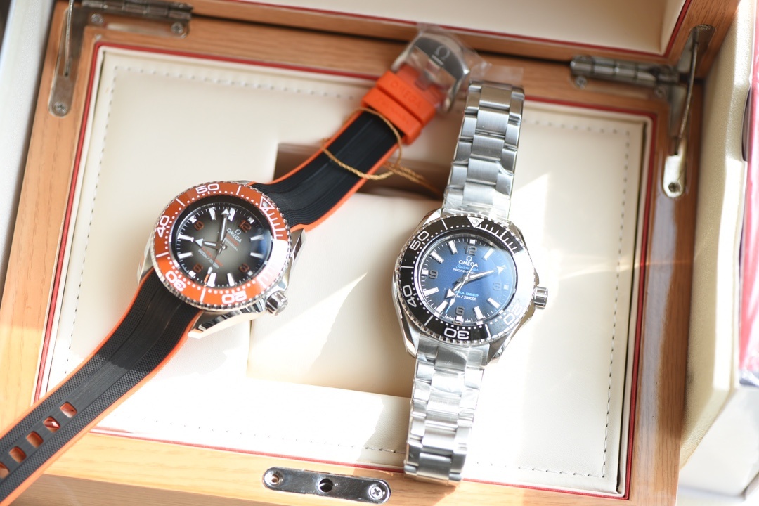 视频 原单 欧米茄海马 海洋宇宙600米 215.30.46.21.03.001 Omega Seamaster 600 腕表 / DSC_0092(1)